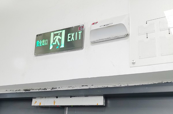 智能疏散指示系統(tǒng)在日常維護(hù)中需要關(guān)注哪些方面？