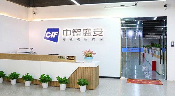 疏散過程中，智能疏散系統(tǒng)如何提供緊急疏散信息發(fā)布？